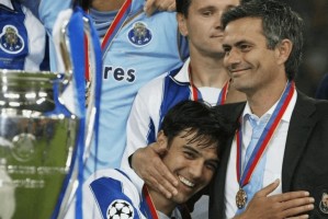 穆帅坐山观虎斗，收渔翁之利；葡超前2两败俱伤，本菲卡追分成功