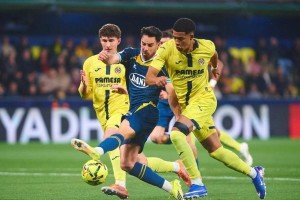 西甲最新积分榜揭晓：比利亚雷亚尔4-1大胜西班牙人，积分形势骤变