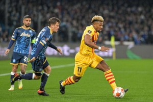 那不勒斯近期状况低迷，欧冠之战体能透支，佛罗伦萨能否借机反弹赢分？