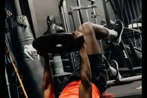 31岁欧冠中卫！祖马加盟泰山队悬而未决，体检结果成关键因素